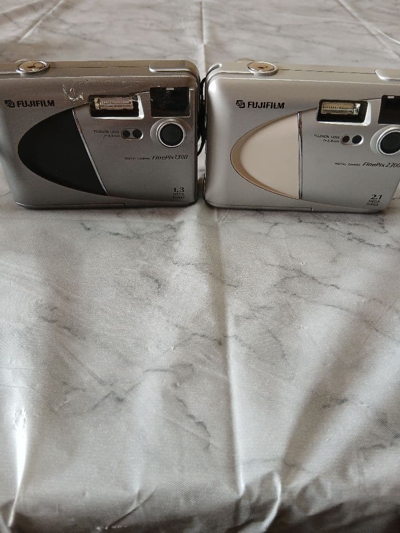 ジャンク・Fujifilm FinePix 2300と1300デシタルカメラ - メルカリ