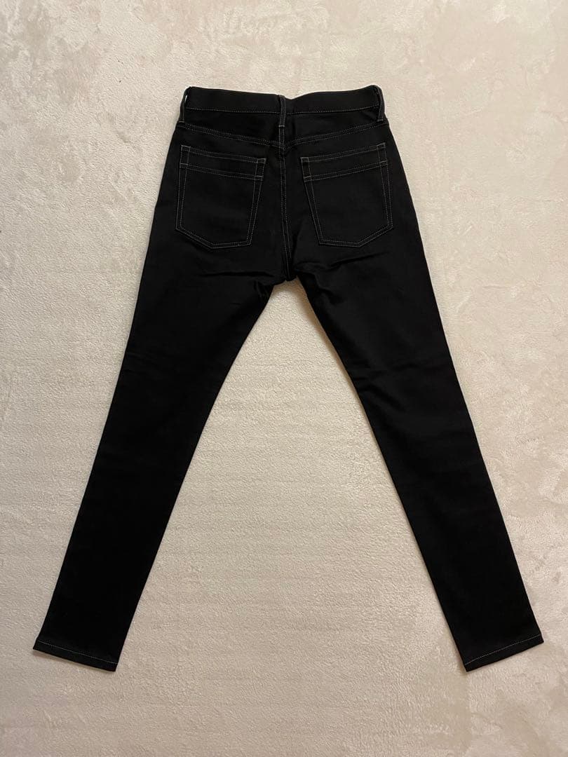 ロワン loin. ブラック スリムデニムパンツ 井川遥 - メルカリ