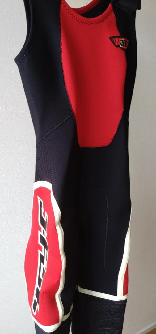 JFISHジェイフィッシュウエットスーツ水上バイク女性MB 黒赤の通販はau