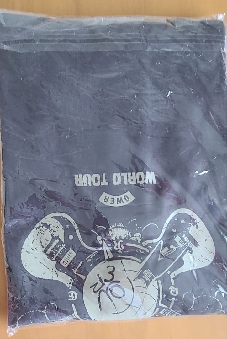 QWER WORLD TOUR 　 ソウルコン限定　LONG SLEEVE　2