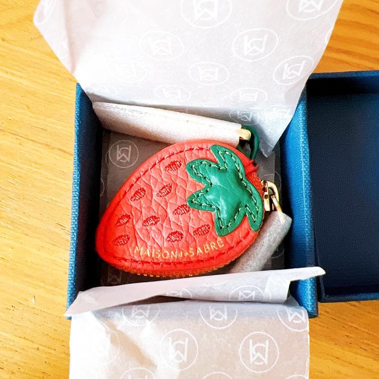 メゾンドサブレ フルーツ チャーム ストロベリー Strawberry - メルカリ