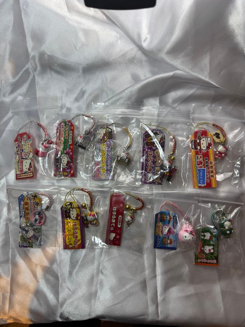 ご当地キティ 、ストラップ、全タグ付き87個レア付き、今話題、y2k