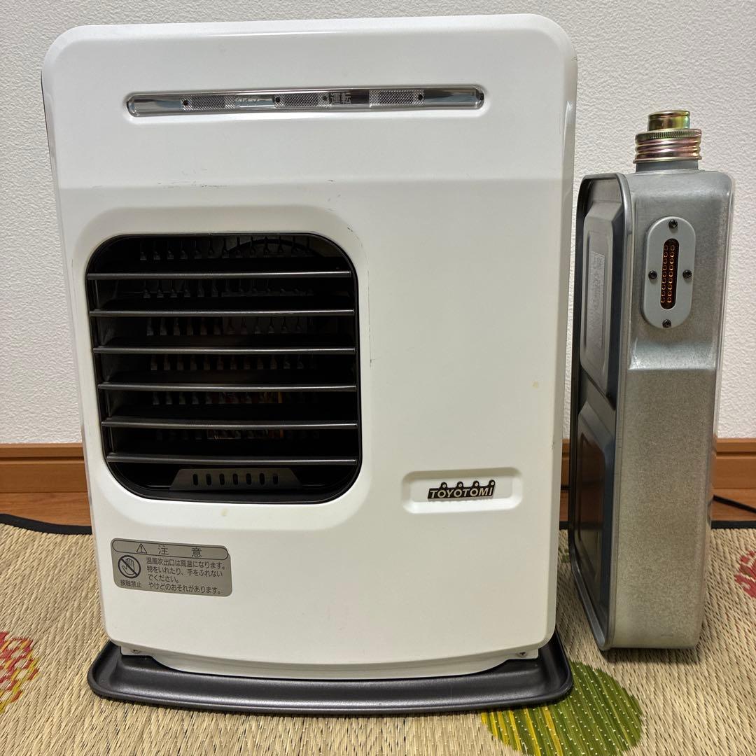 トヨトミ 石油ファンヒーター LC-K296 - メルカリ