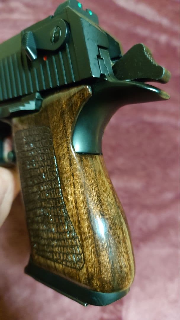 東京マルイ デザートイーグル ウッドグリップ　カスタム