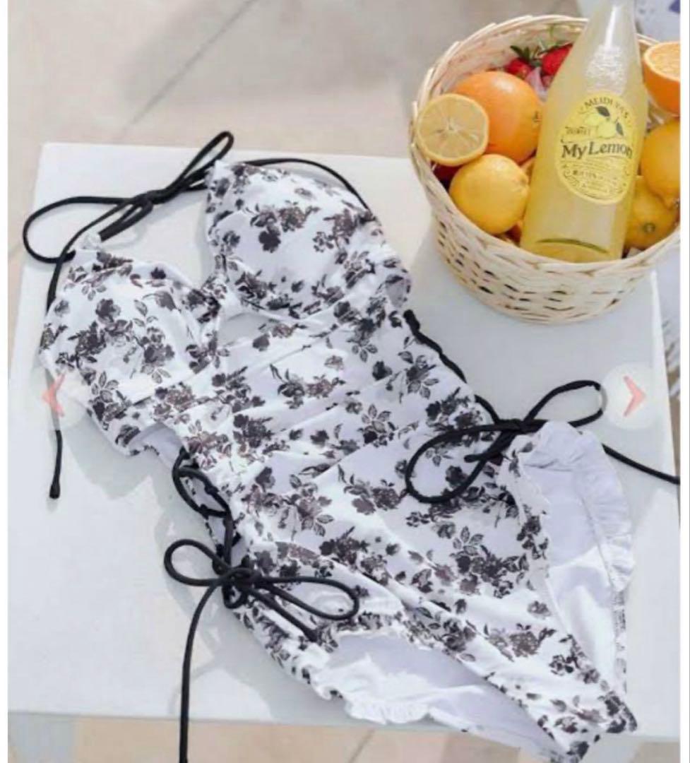 シェリミー フラワーレースアップワンピース 水着 - メルカリ