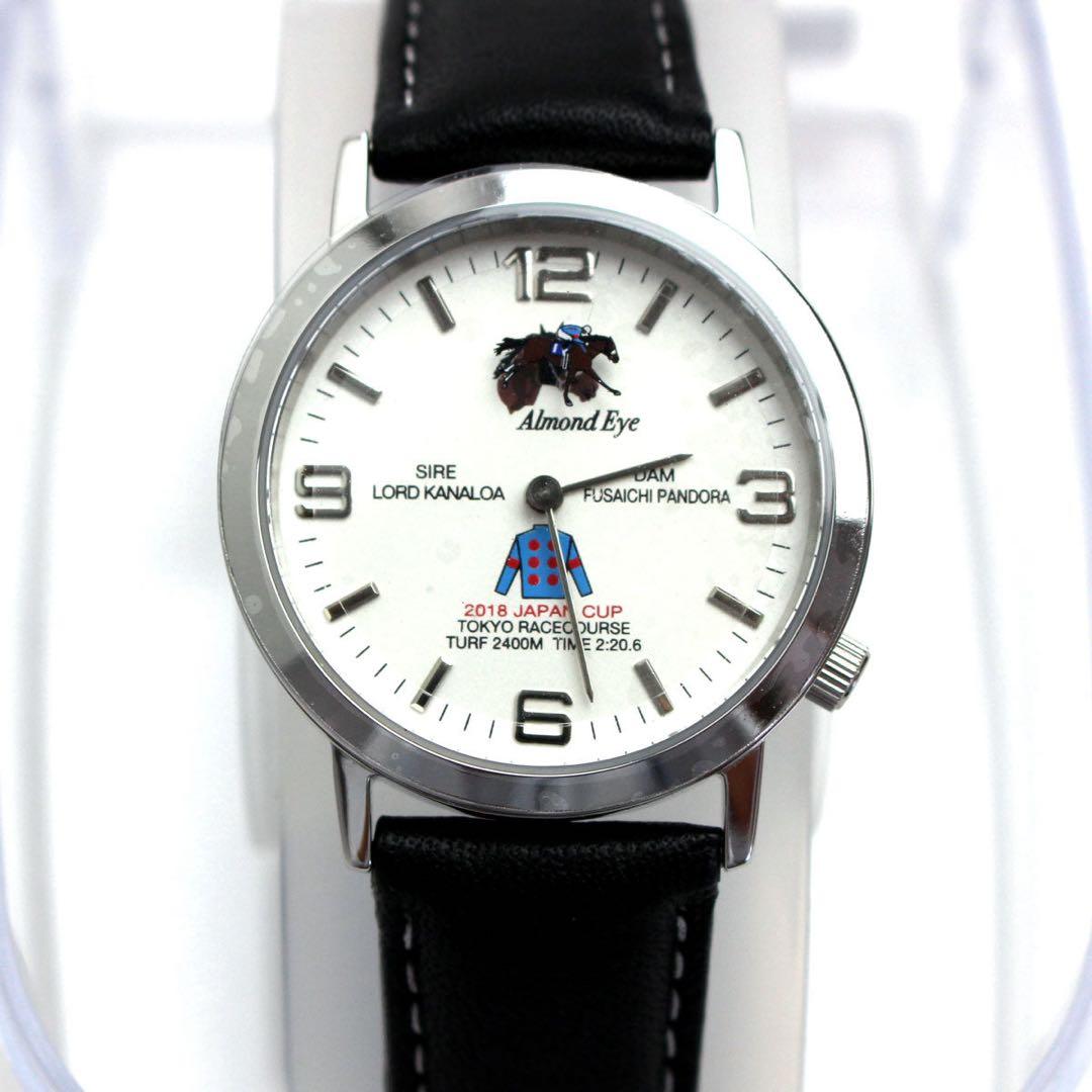 腕時計 アーモンドアイ