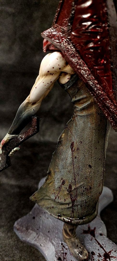 サイレントヒル２　レッドピラミッドシング　フルリペイント塗装！！　景品フィギュア