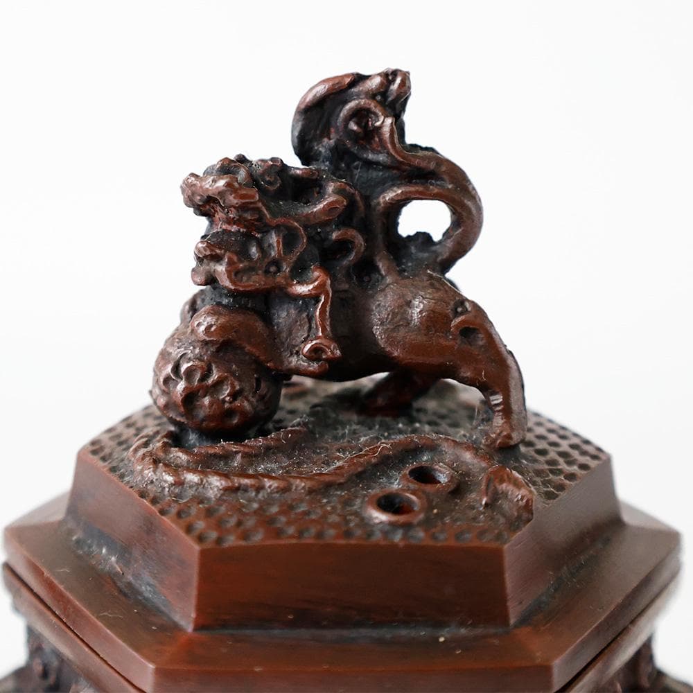 瑞峰堂 栄翠作 御下賜品 六角象耳菖蒲文 銅製香炉 十六菊金象嵌 共箱