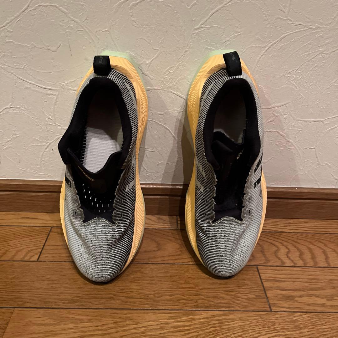 アシックス　スーパーブラスト(25.5cm)