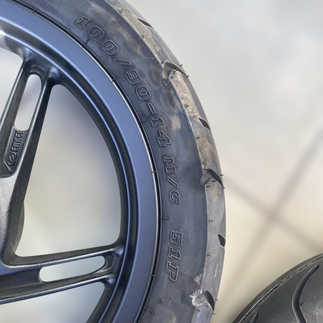 PCX 125の前後タイヤホイールセットVespa 90/90-14 ブラック - メルカリ