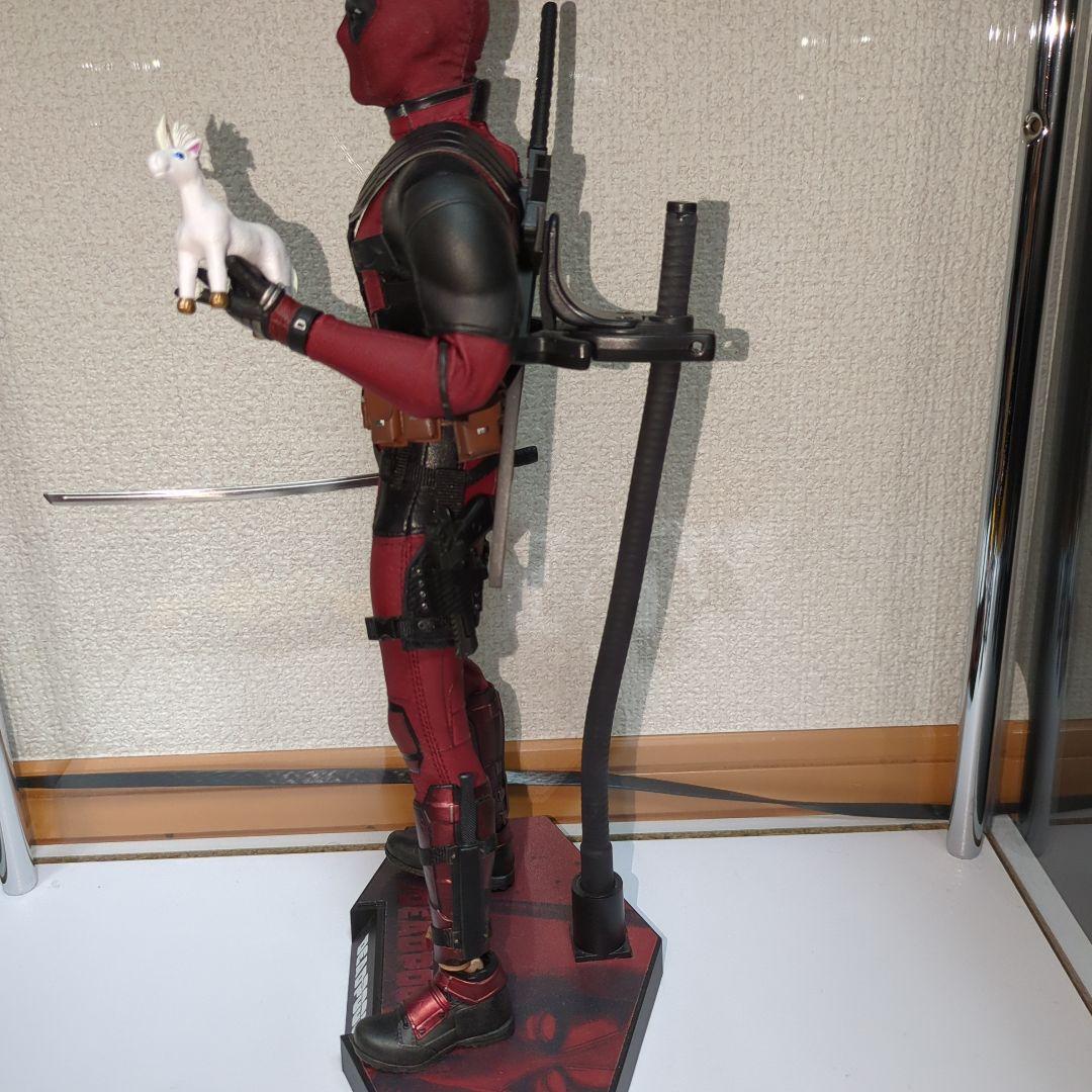 デッドプールホットトイズ