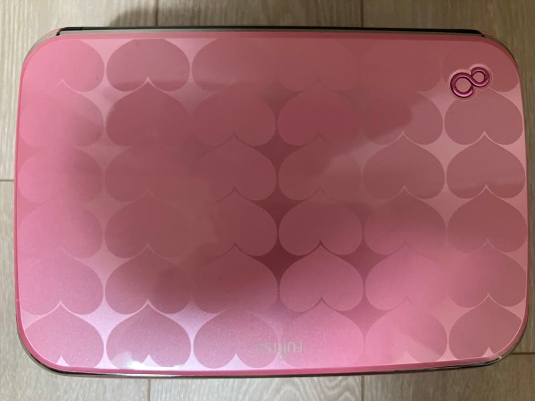 激レア ノートパソコン モモエリコラボ限定モデル FMVLMG30PK