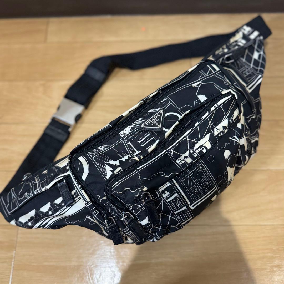 PRADA 2VL132 ボディバッグ・ウエストポーチ グラフィック PRADA（プラダ） バッグ ボディバッグ ウエストポーチ ヒップバッグ