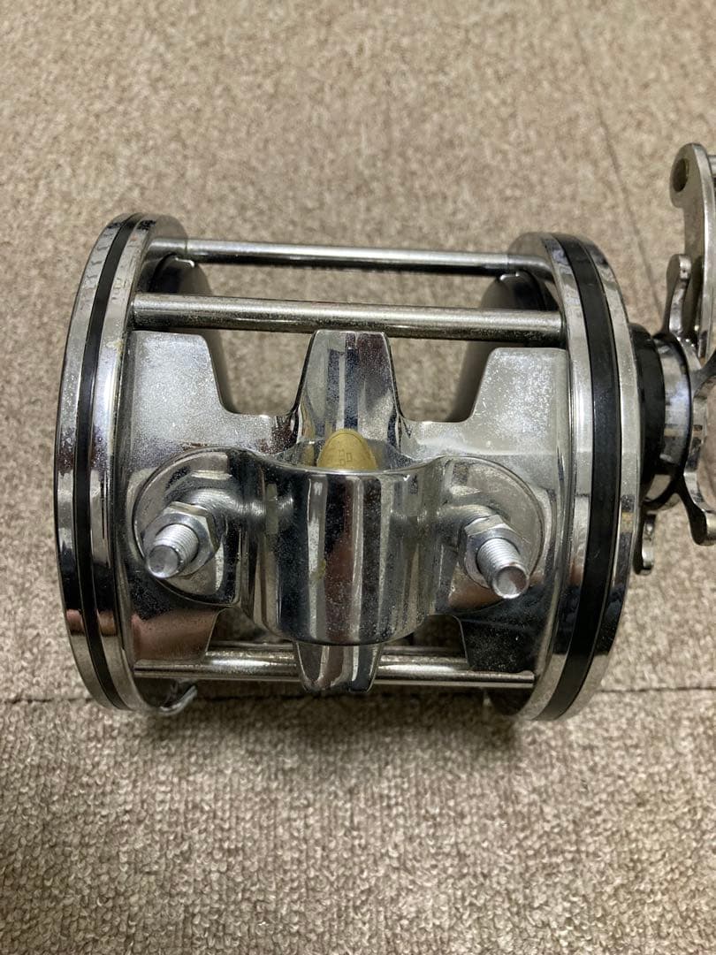 中古美品 トローリング クエ ペンリール セネター12/0 - メルカリ