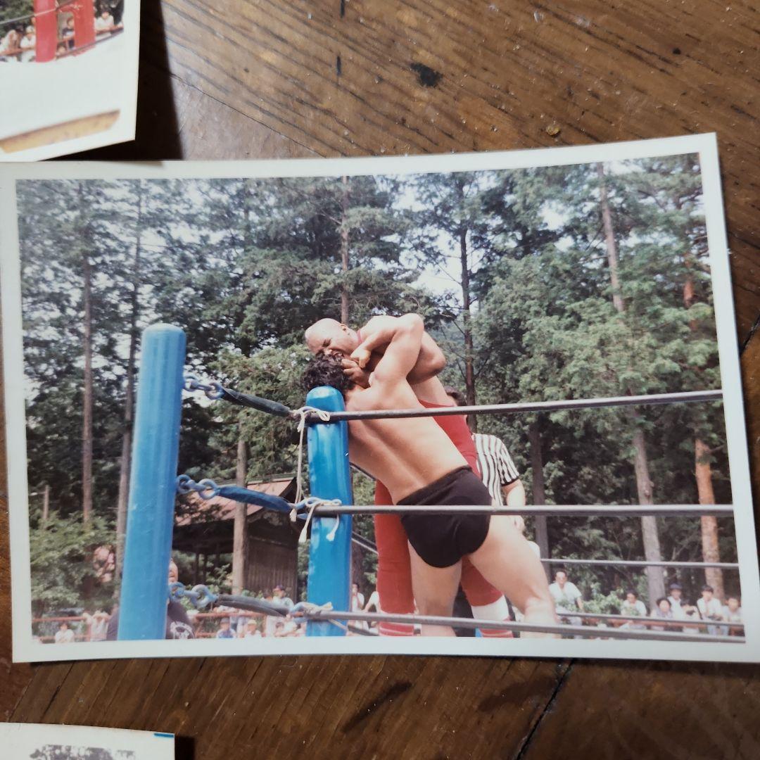 3万8千円までです。お譲り致しますアントニオ猪木藤波辰夫本物の生写真