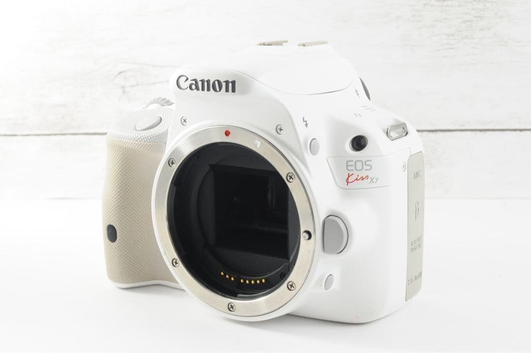 ❤️人気ホワイト❤️スマホ転送❤️Canon kiss X7 - メルカリ