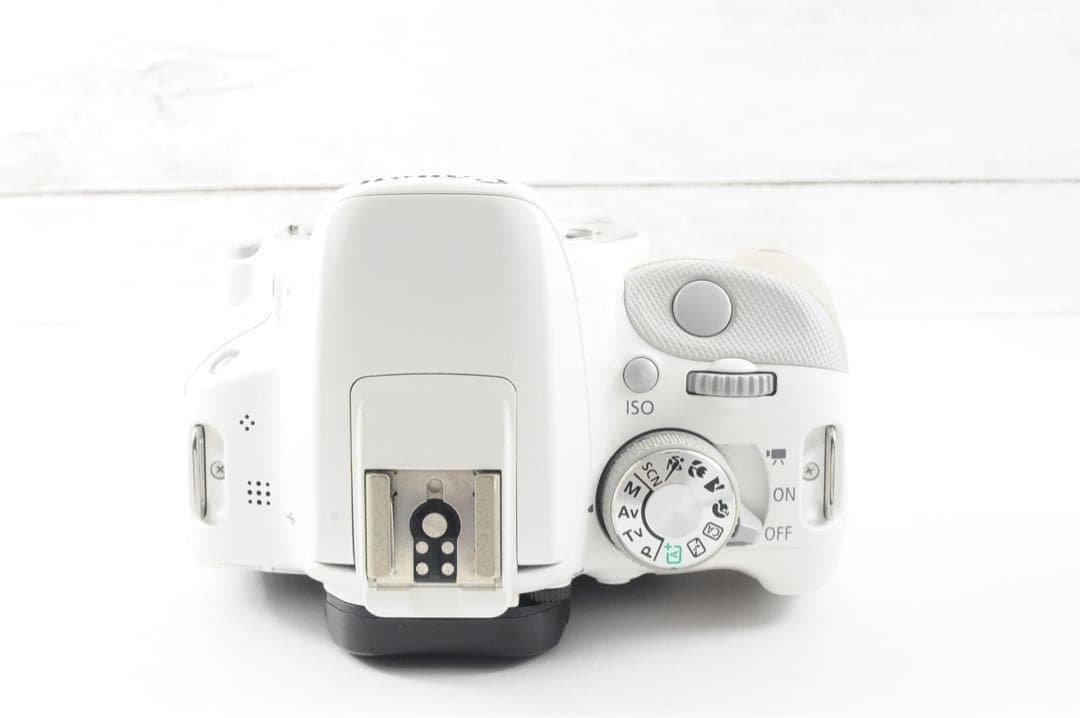 ❤️人気ホワイト❤️スマホ転送❤️Canon kiss X7 - メルカリ