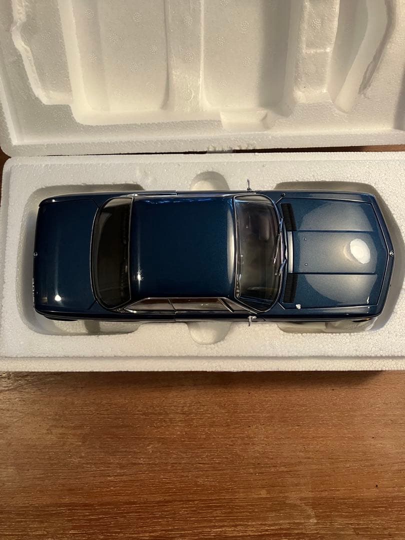 1\18オートアートBMW 3.0 CSi Blue llic 絶版品