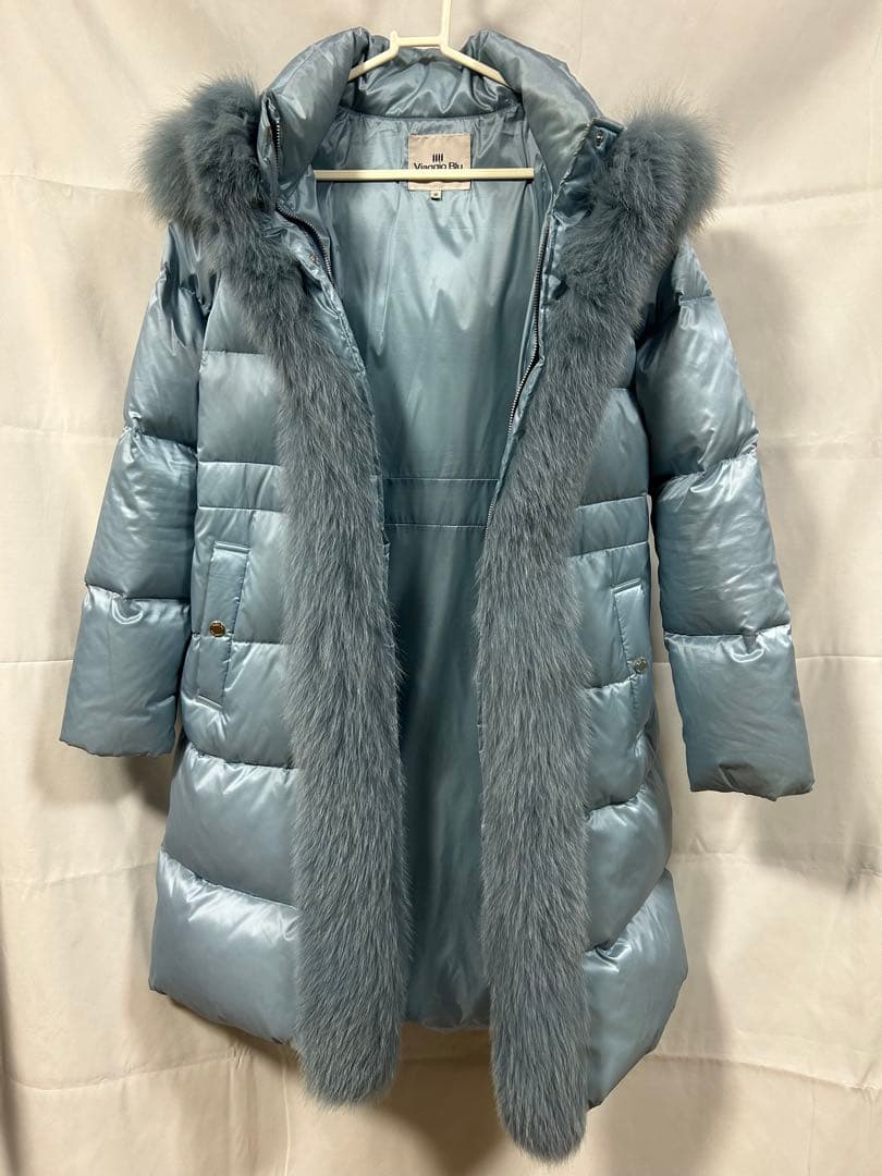 Viaggio Blu 水色 シャイニーシャンブレーロングダウン - メルカリ