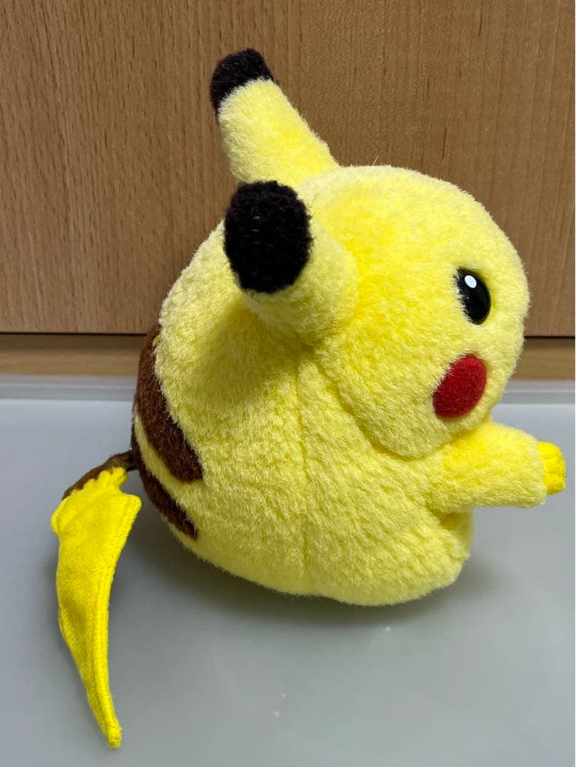 ポケモン　ピカチュウ　ぬいぐるみ　初期トミー製　約15cm