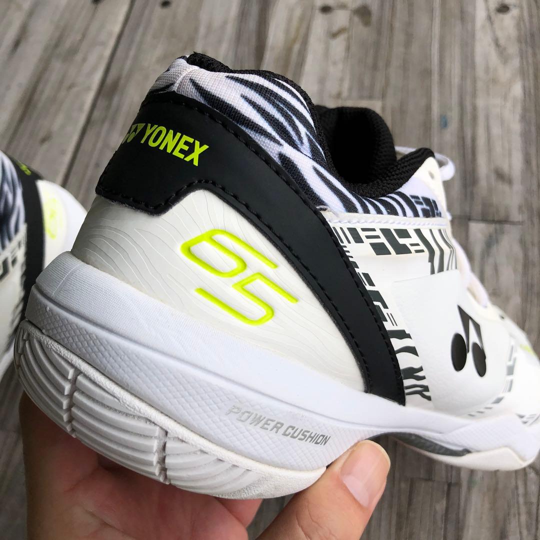 YONEX パワークッション65Z ホワイトタイガー 26.5cm - メルカリ