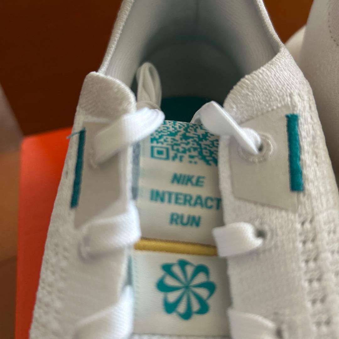 NIKE インタラクトラン　ホワイト　28.5cm ランニング　トレーニング