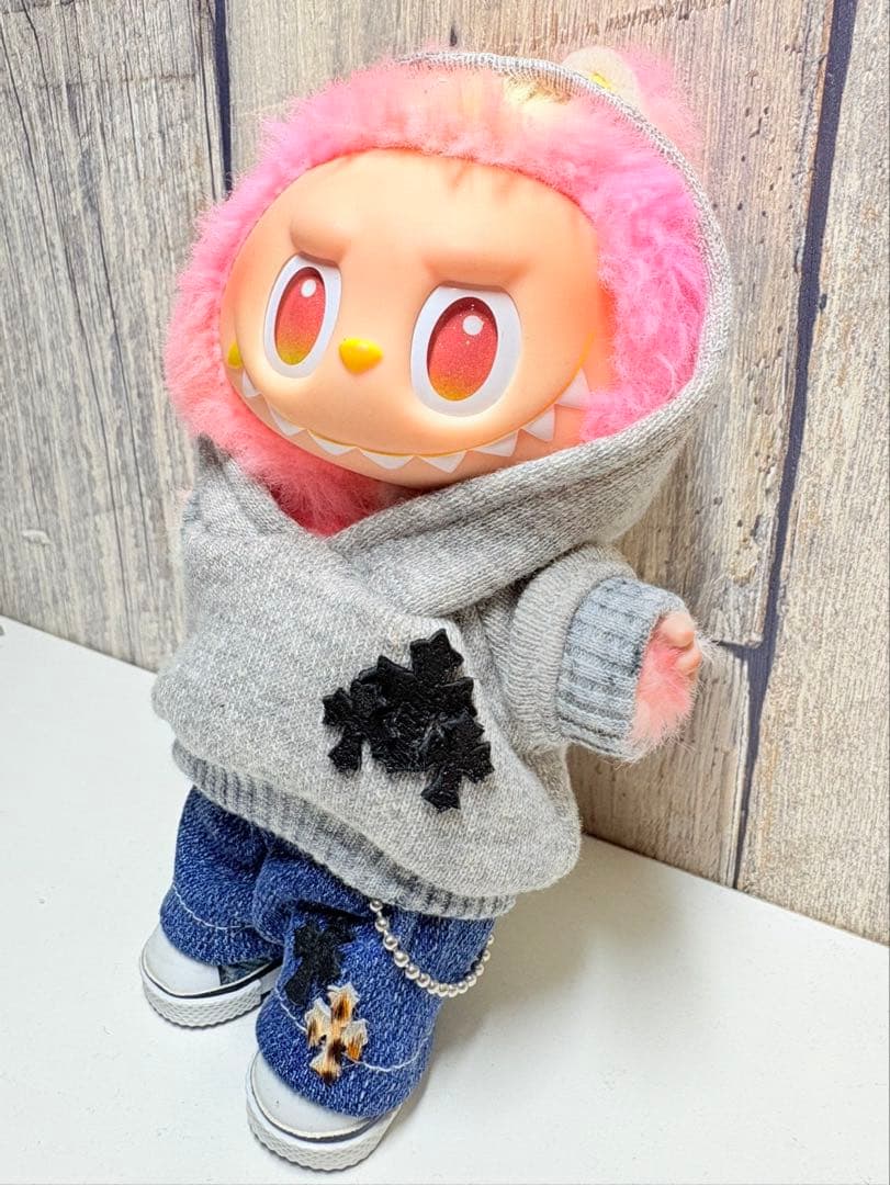 ひ*し様 labubuスリークロスパッチラブブ　超希少至極2点　オークション