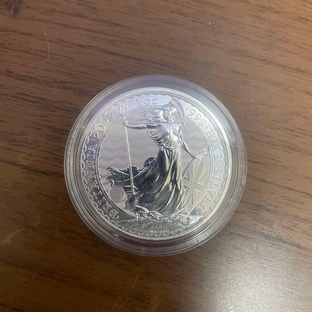 2022年 ブリタニア銀貨 1オンス 純銀 - メルカリ