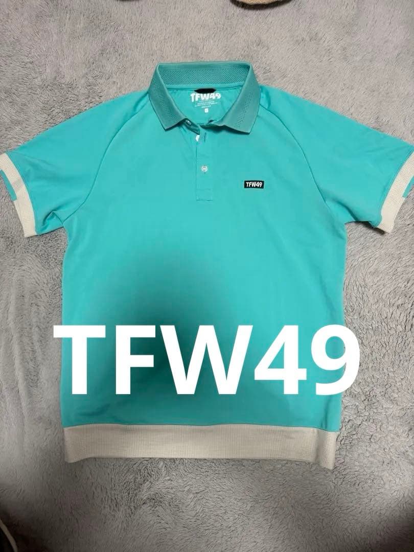 TFW49 ターコイズ ゴルフポロシャツ 極美品 TFW49 - COLLAR LESS LINE POLO | ポロシャツ | グリーン×ブルーグレー