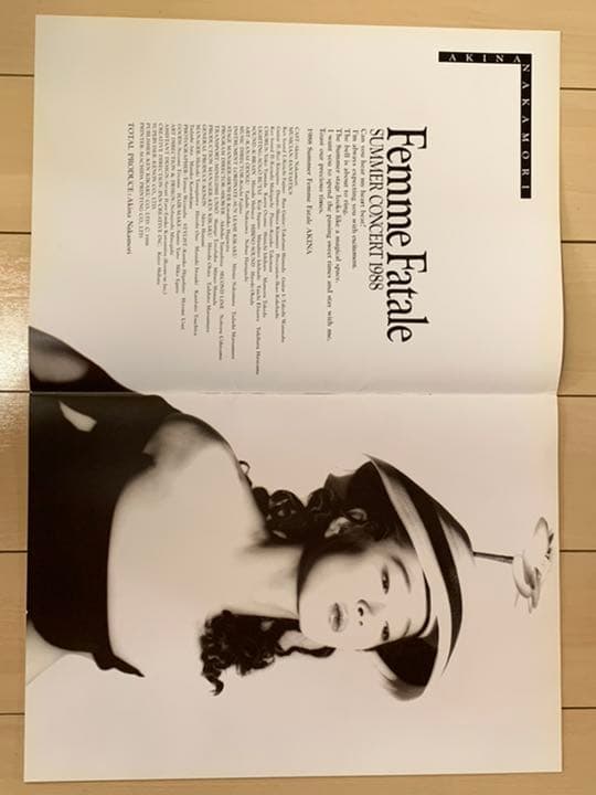 大幅値下げして再出品。当時モノ多数 限定商品 中森明菜レアグッズ多数