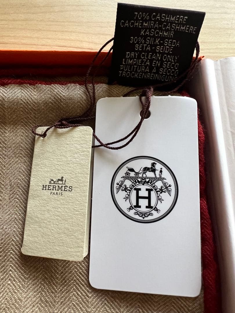 新品　エルメス　カシシル　カレジェアン　 《パドック》カシミヤ　バンダナ　140