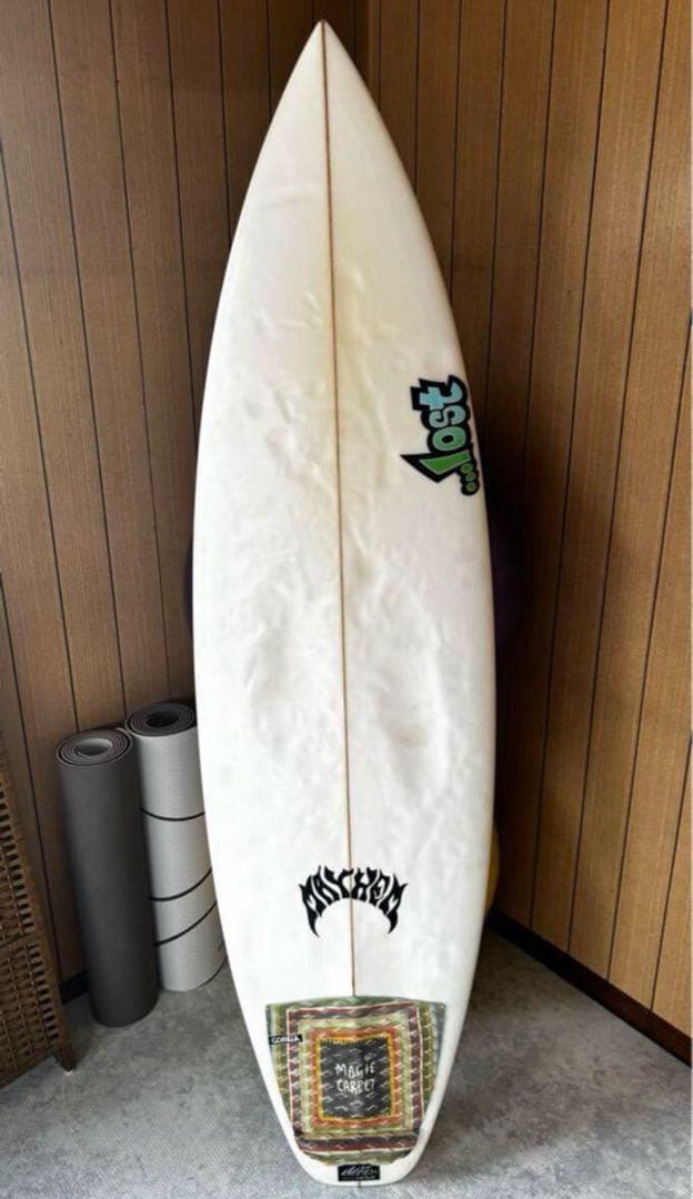 ファンボード クリーム色 ストライプデザイン コナウィンドミッドレングス