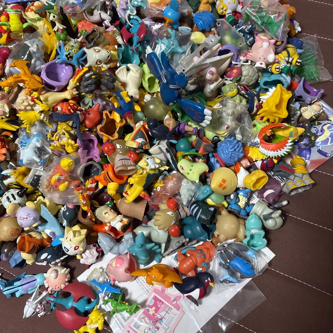 モンコレ　ポケモン　フィギュア　グッズ　711個以上　クリア　指人形　立体図鑑