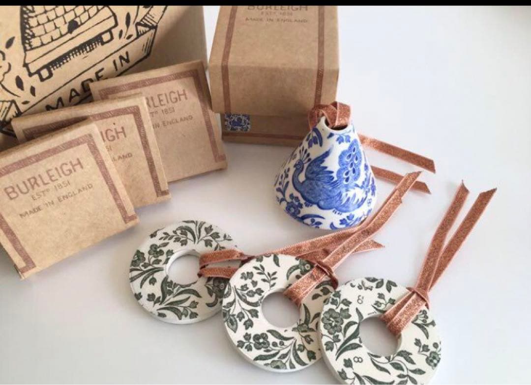 新品⭐︎バーレイ burleigh クリスマスオーナメント4点セット クリスマスオーナメントツリー【組ALL】: グッズ - 宝塚クリエイティブ