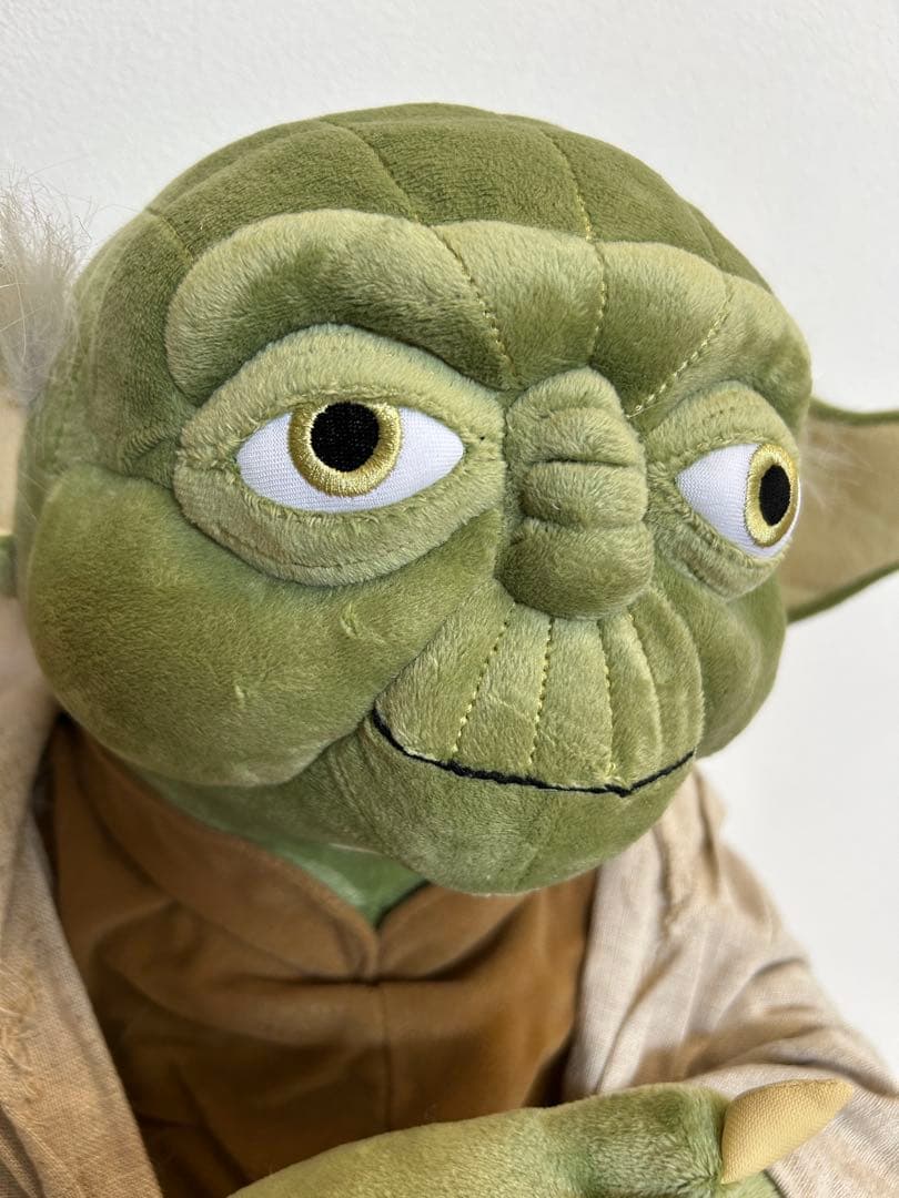 美品【限定1000体】スターウォーズ ヨーダ 等身大 ぬいぐるみ - メルカリ