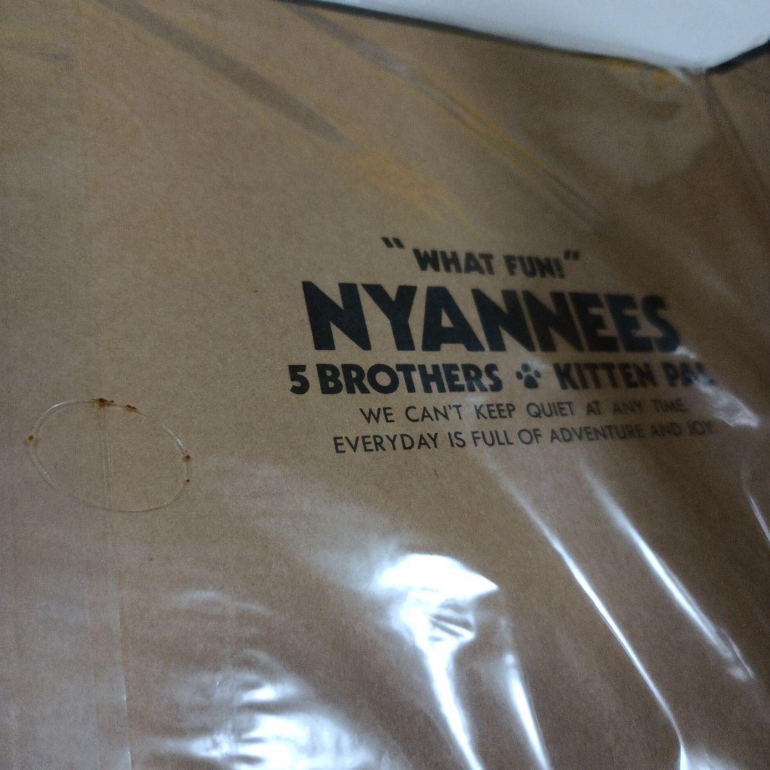 平成レトロ　ニャンニーズ　バインダー　文房具 ファイル　にゃんこ　猫　レトロ