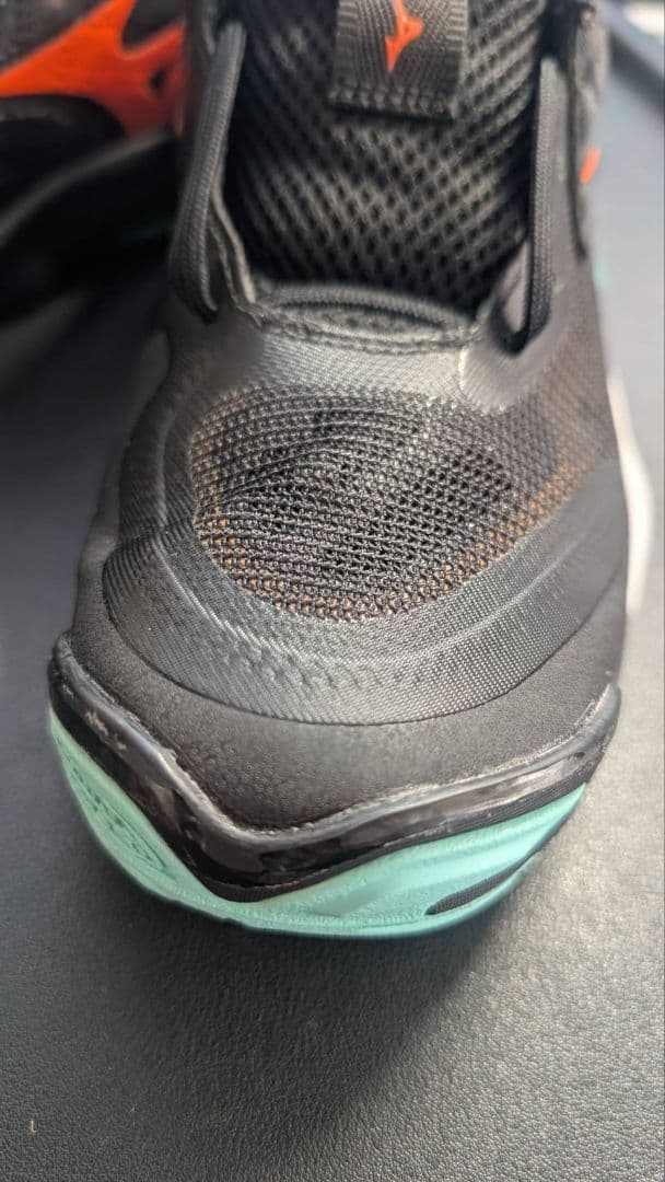 Mizuno Wave Momentum バレーボールシューズ　24.5cm