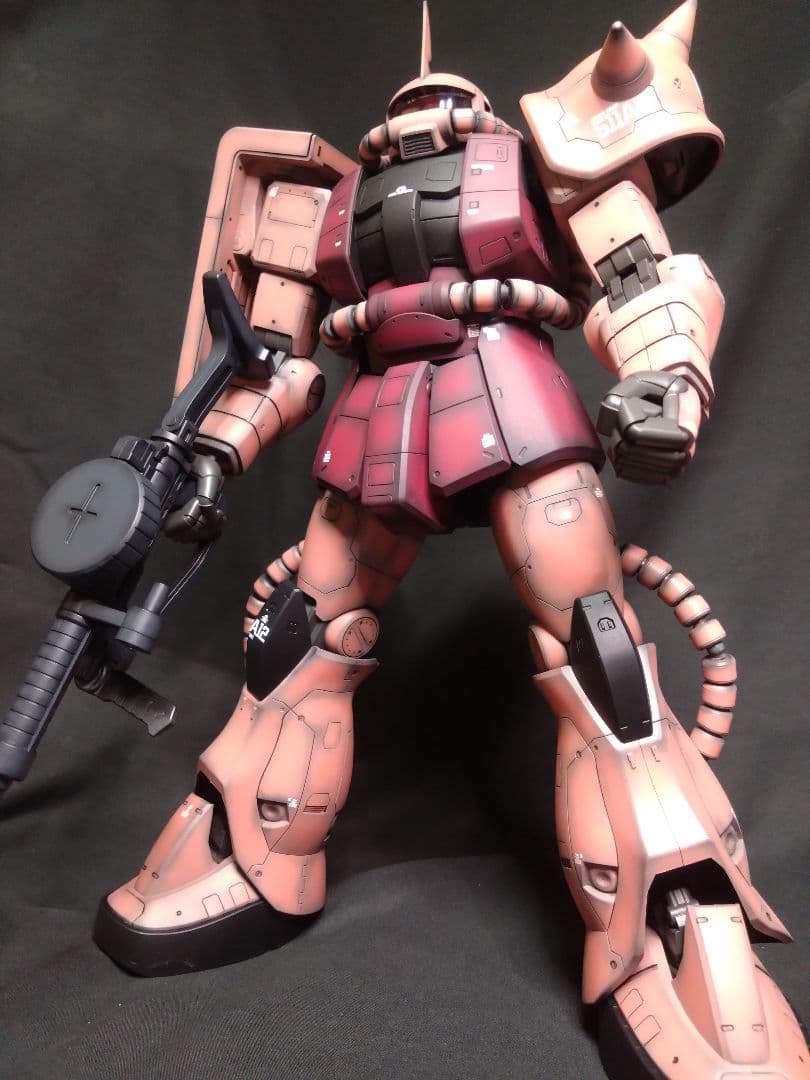 ガンプラ　メガサイズ シャアザク　MS-06S　シャア専用ザク　1/48 完成品