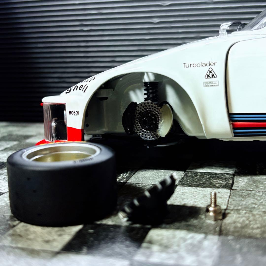 1/18 EXOTO ポルシェ 935 マルティニ レーシング 1976