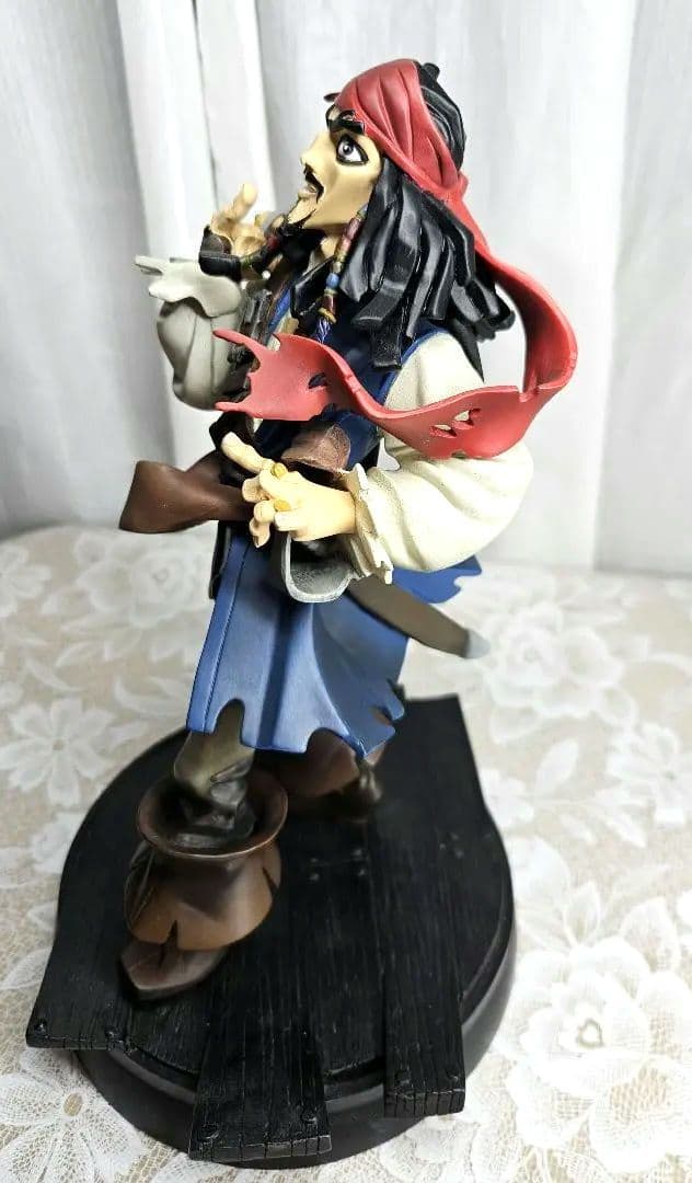 限定 パイレーツオブカリビアン ジェントル ジャックスパロウ フィギュア