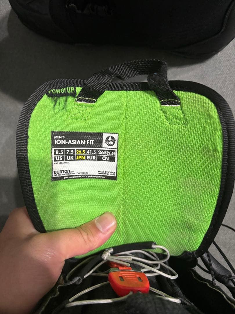 メーカー：BURTON モデル：ION ASIAN-FIT サイズ：26.5cm