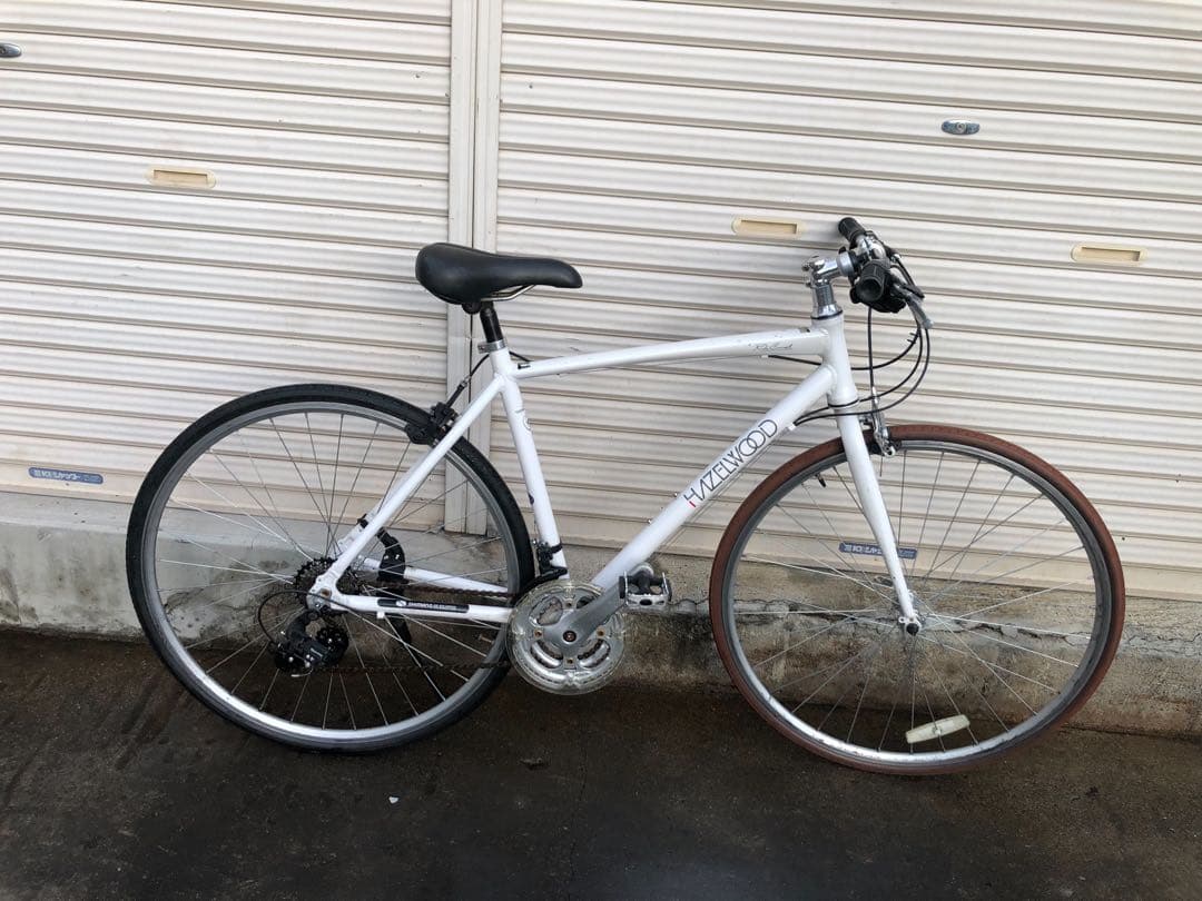 クロスバイクHAZELWOOD自転車7×3=21段変速700×28cホワイト ANIMATO（アニマート） 【ANIMATOアニマート】 クロスバイク HAZELWOOD