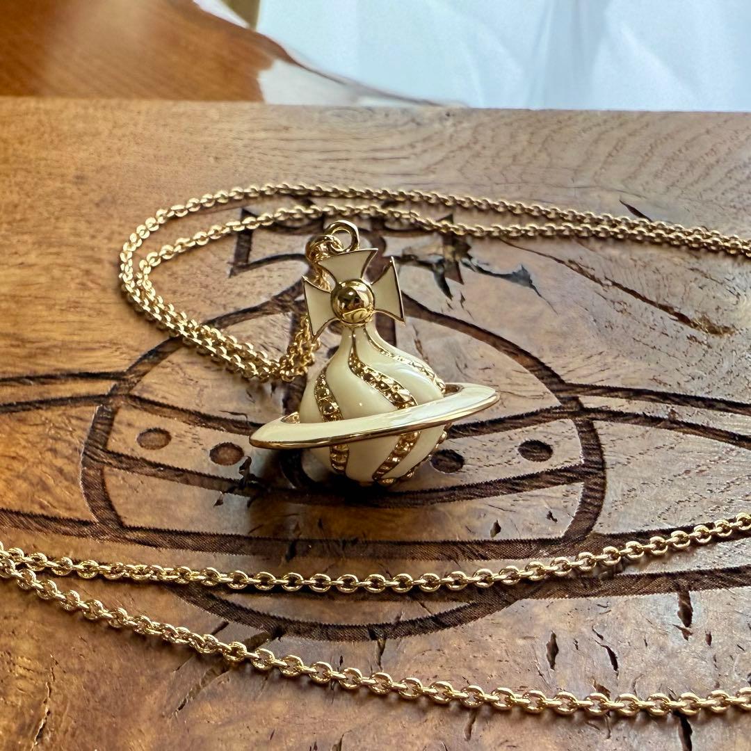 希少廃盤VivienneWestwood アントワネットスモールオーブネックレス