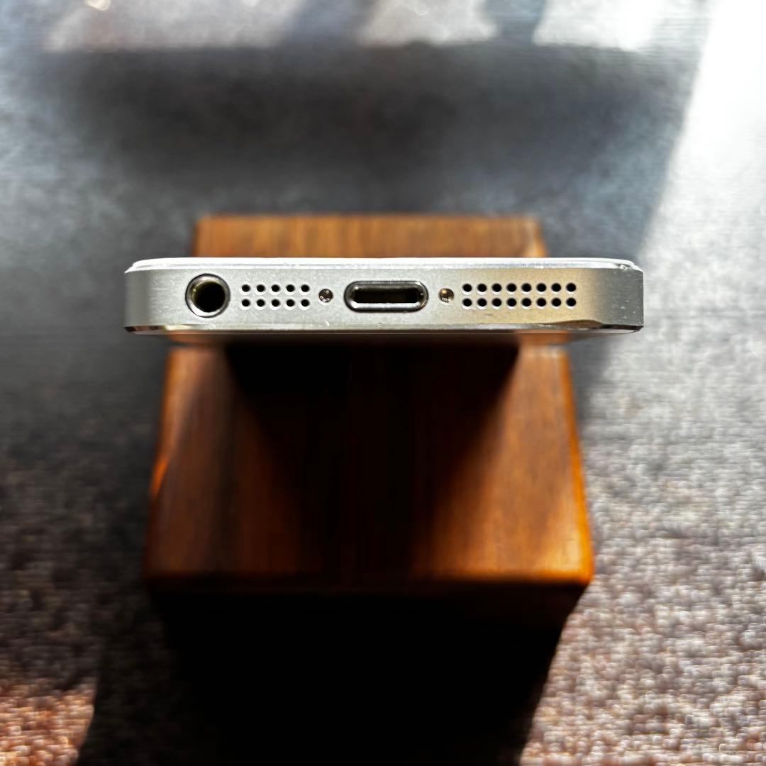 ✨バッテリー新品交換済み✨Apple iPhone 5s Silver 16GB - メルカリ
