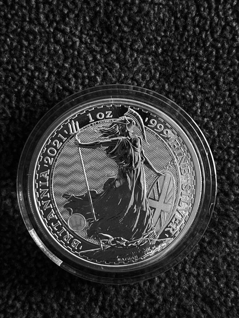 ブリタニア銀貨 1オンス(1oz) 2021年 クリアケース入り 新品 - メルカリ