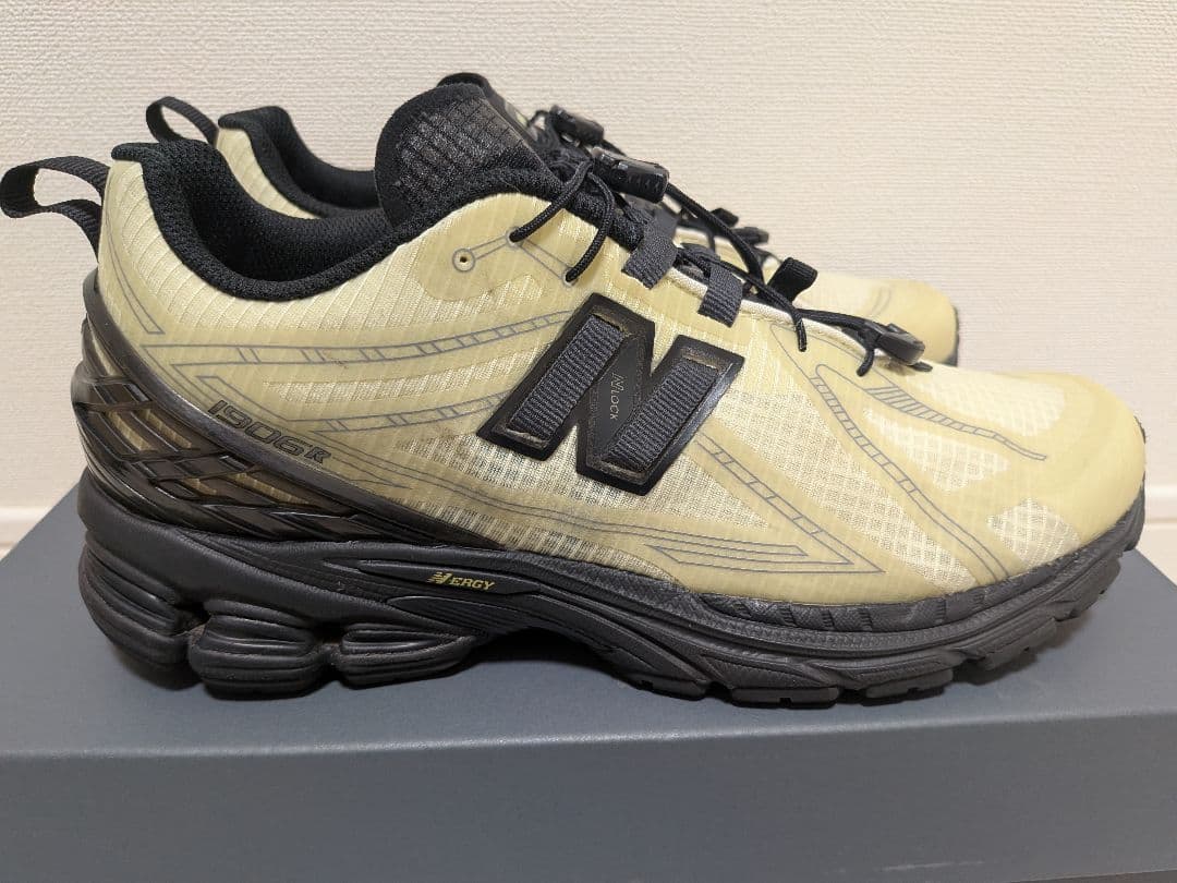 靴 new balance M1906RNP 26.5cm