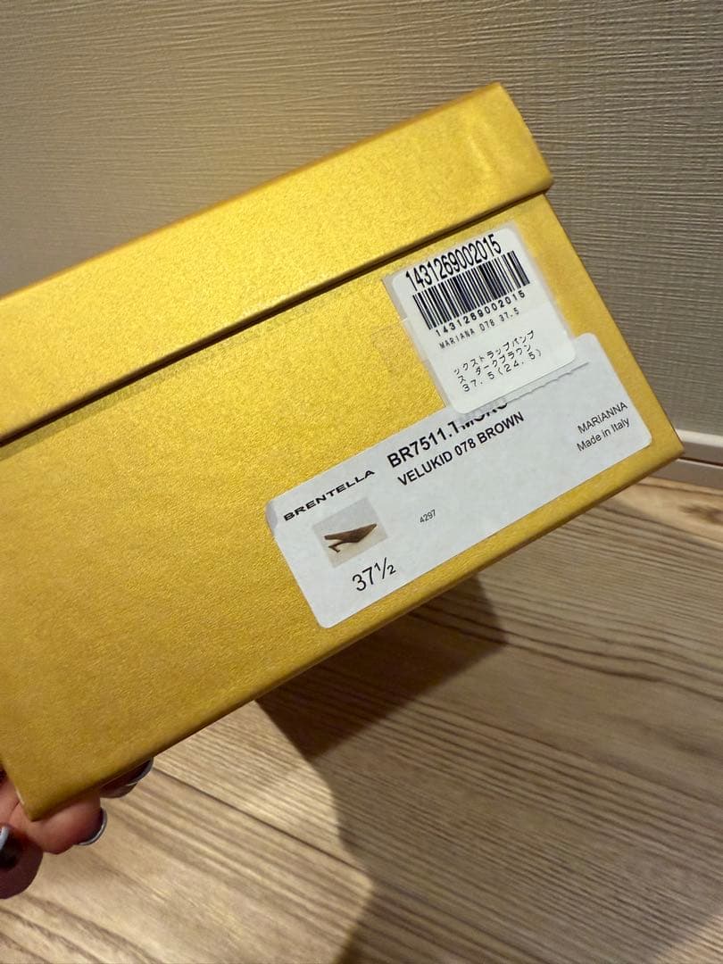 ttams様専用】BRENTELLAスエードバックストラップパンプス 37.5 - メルカリ