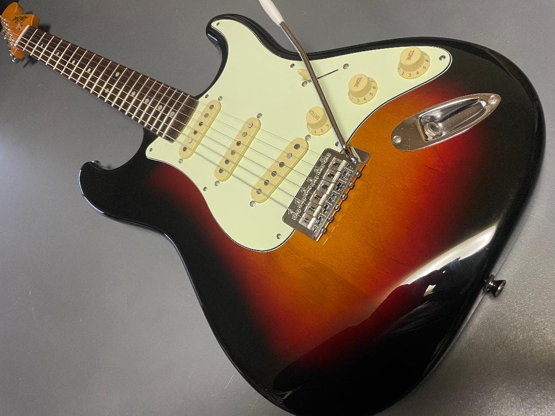 Laid Back ストラトモデル 極美品 - メルカリ