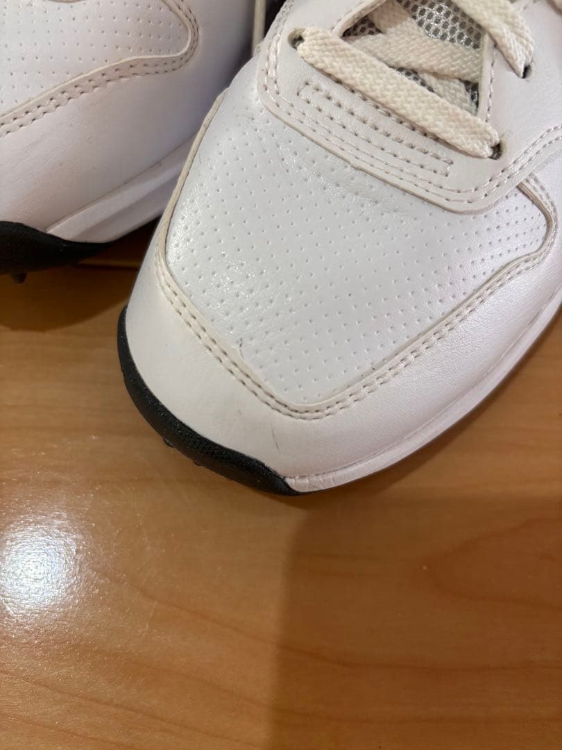 【みーた】New Balance ゴルフシューズ 女性用 23.5cm