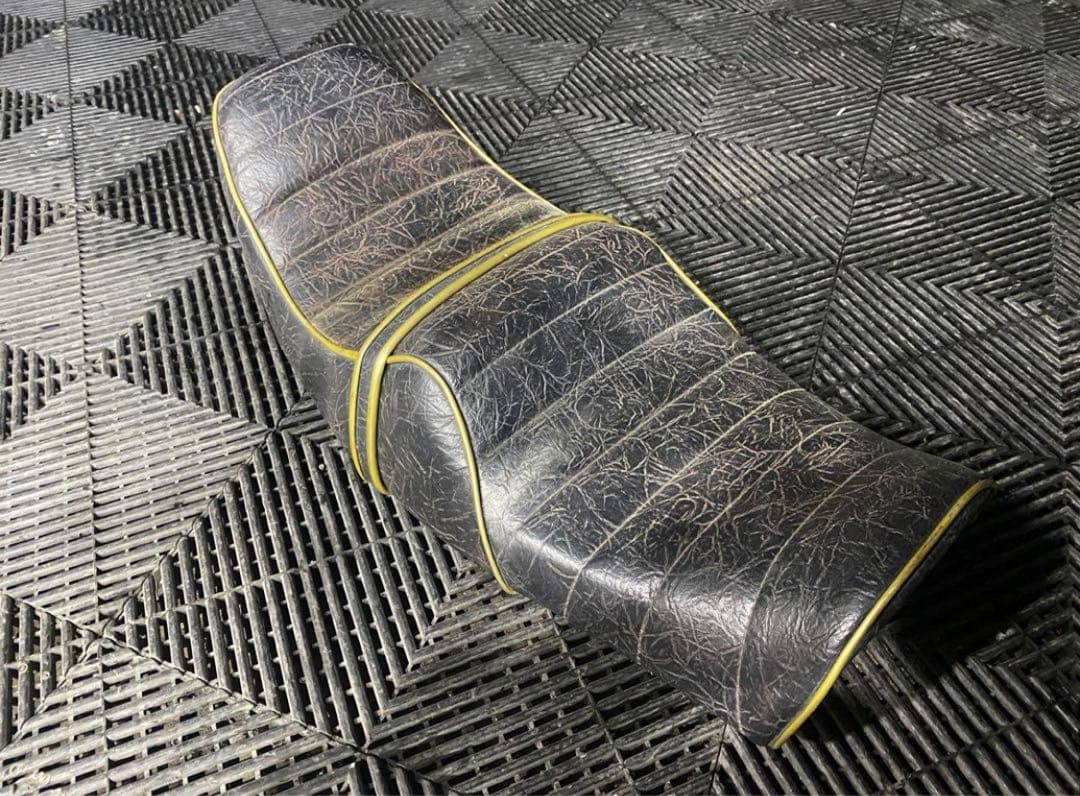 やまとん専用】gb250 クラブマン チョビ三段 シート - メルカリ